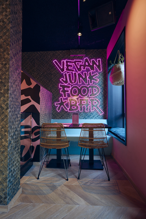 Vegan Junk Food Bar opent restaurant in Eindhoven